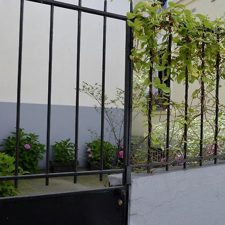 パリ ラ クール デュ サンキエム シャンブル ドット Bed & Breakfast エクステリア 写真