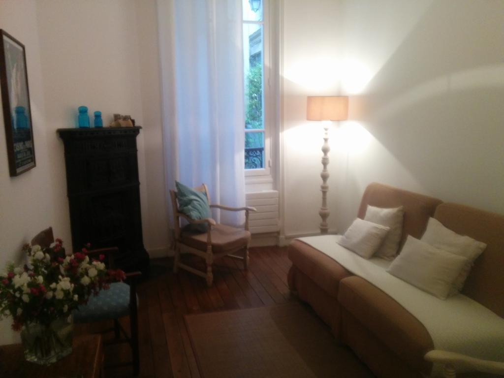 パリ ラ クール デュ サンキエム シャンブル ドット Bed & Breakfast エクステリア 写真