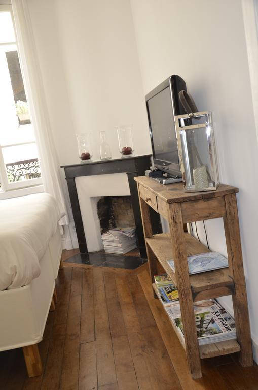パリ ラ クール デュ サンキエム シャンブル ドット Bed & Breakfast 部屋 写真
