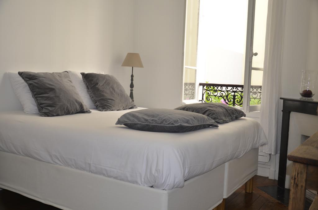 パリ ラ クール デュ サンキエム シャンブル ドット Bed & Breakfast 部屋 写真